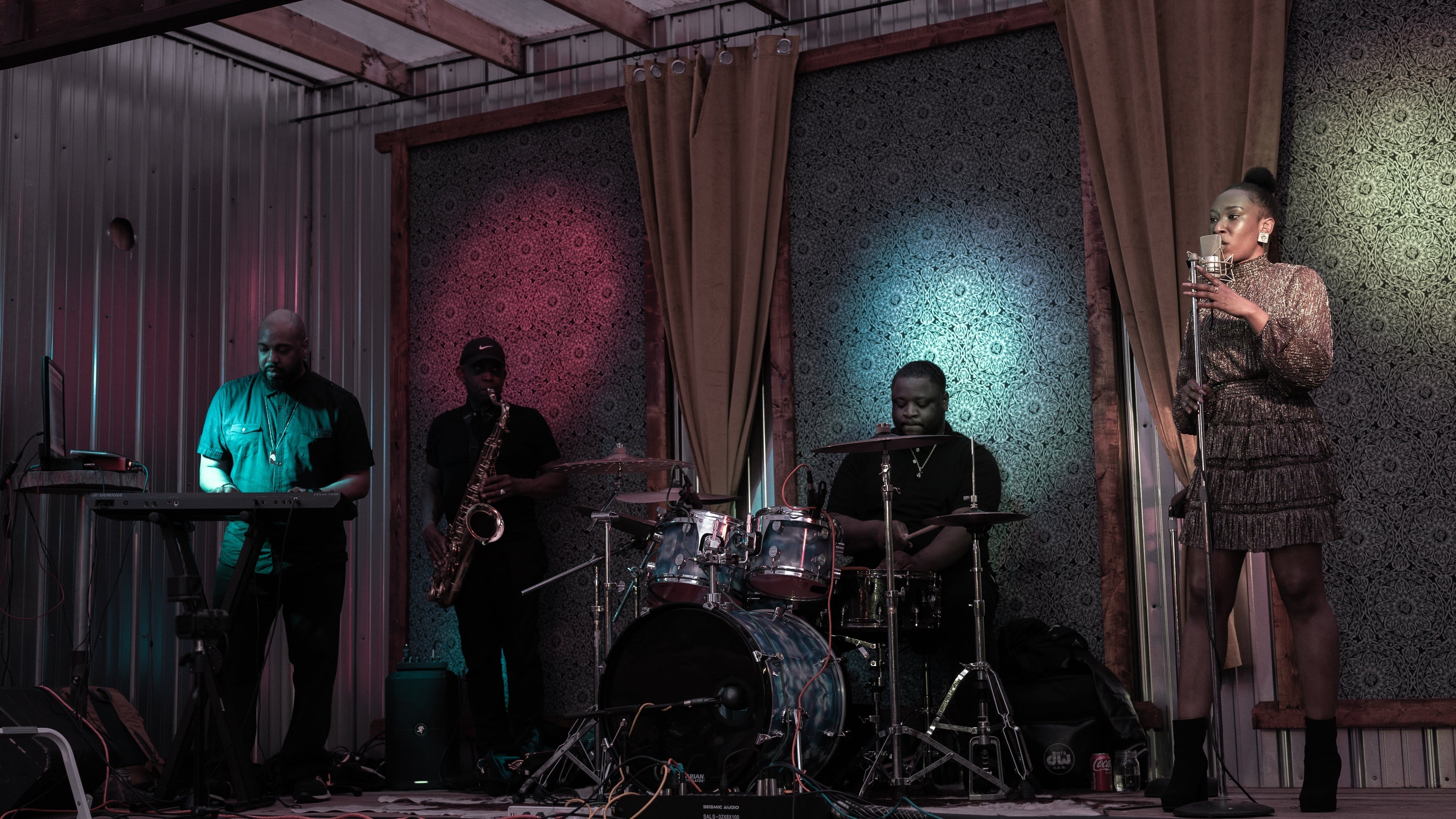 Music & Entertainment