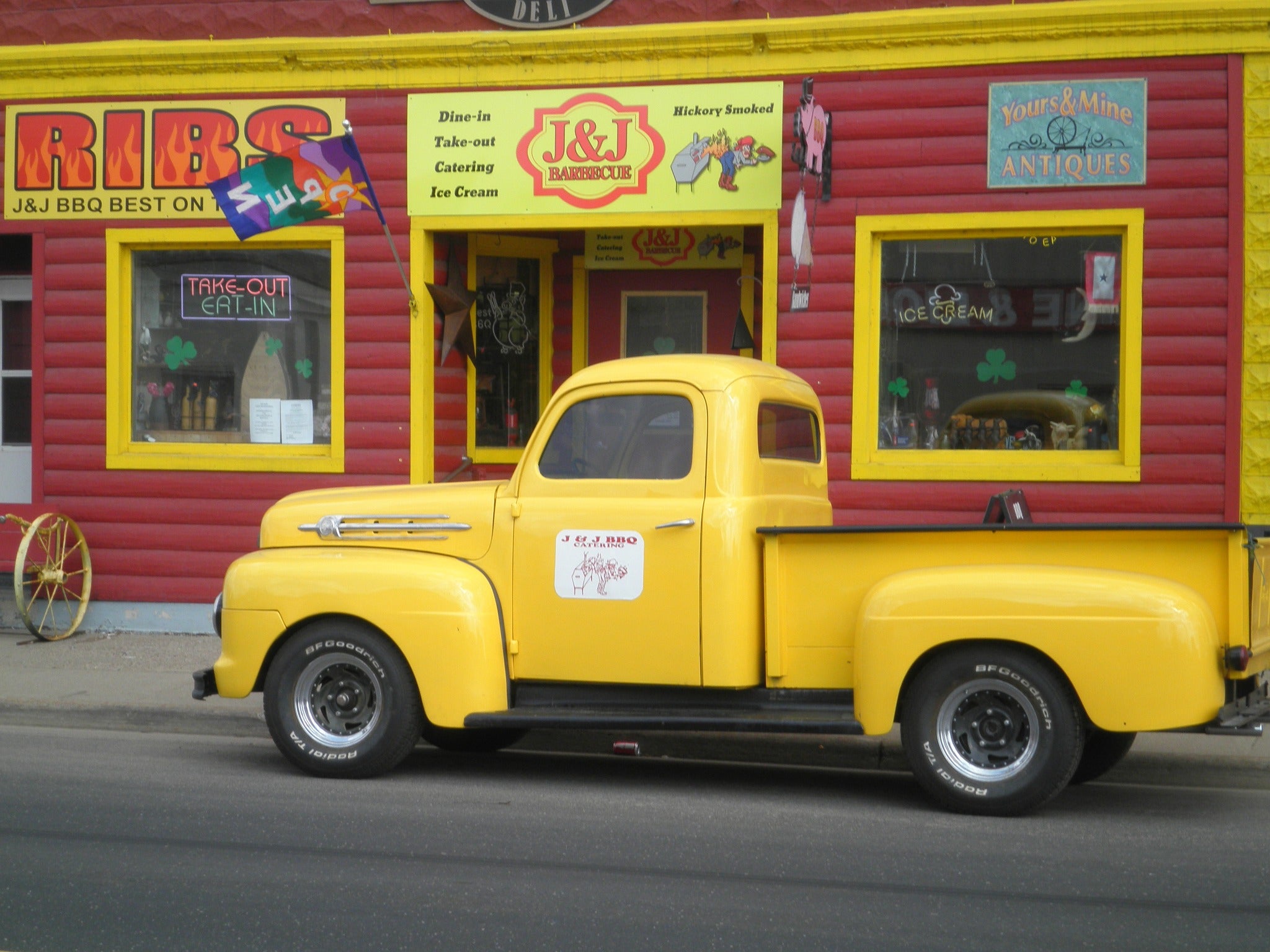 |J&J's BBQ